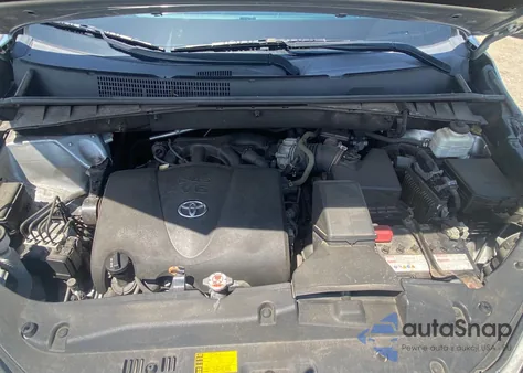 2018 Toyota Highlander Le from USA, damaged, VIN 5TDBZRFH4JS499433